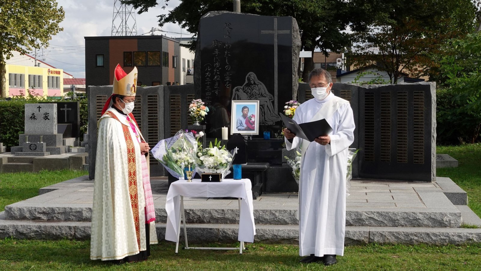 永遠の安息を祈り ペトロ地主敏夫司教納骨式